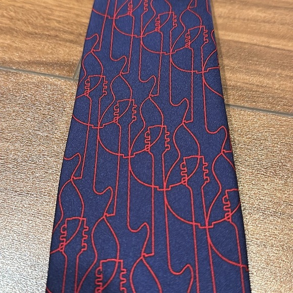 Guitar Necktie - Picture 3 of 5
